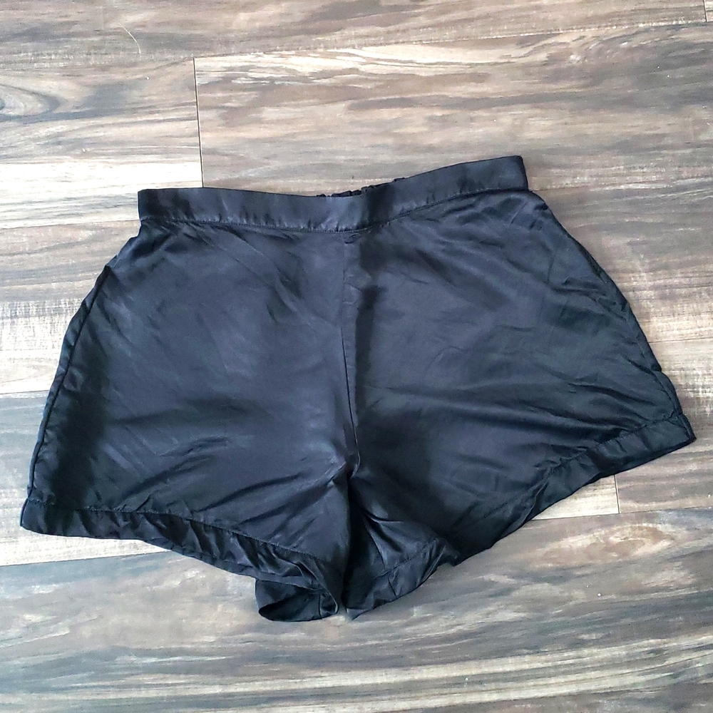 Athleta Calm Cool Pull On Cupro Shorts In Black Size Medium
